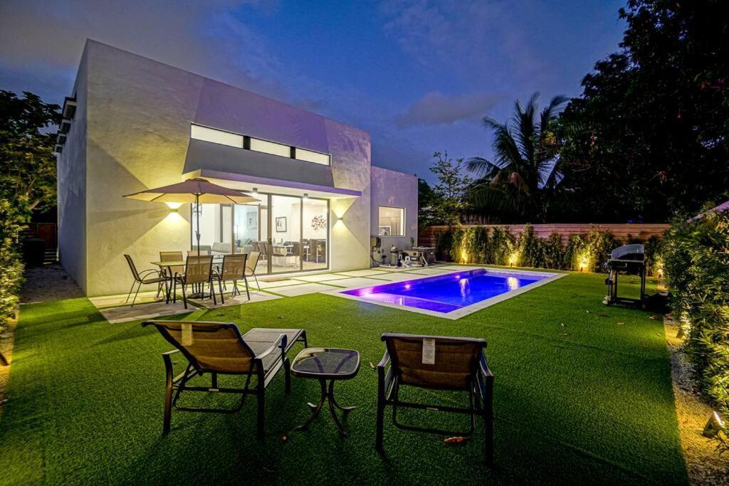 Design House -Heated Pool -Big Yard -Gated Parking Villa Miami Exterior foto